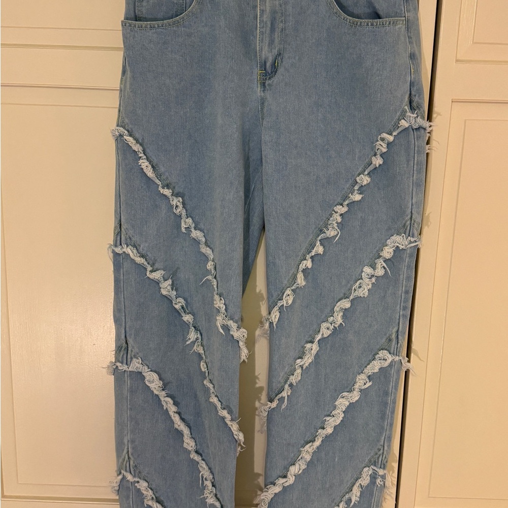 Stylish Blue Distressed Men’s Jeans